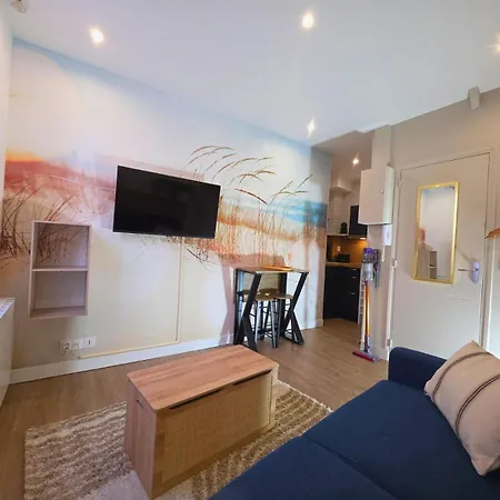 L'oyat 5 Min Du Port アパート